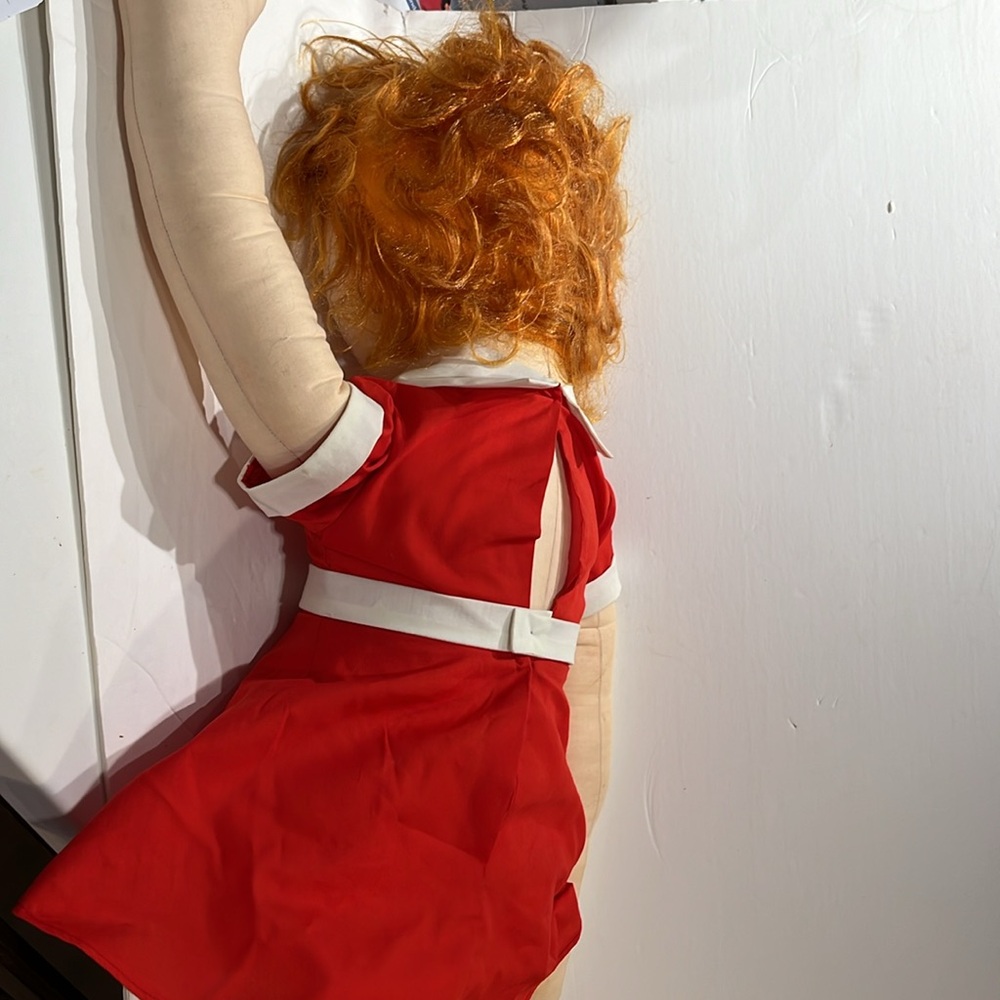 Little Orphan Annie doll vintage 1982. 36” tall, soft body. - Picture 6 of 11